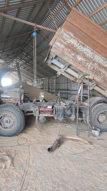 Разбираю МаЗ-5551, замена сцепления! смотреть онлайн