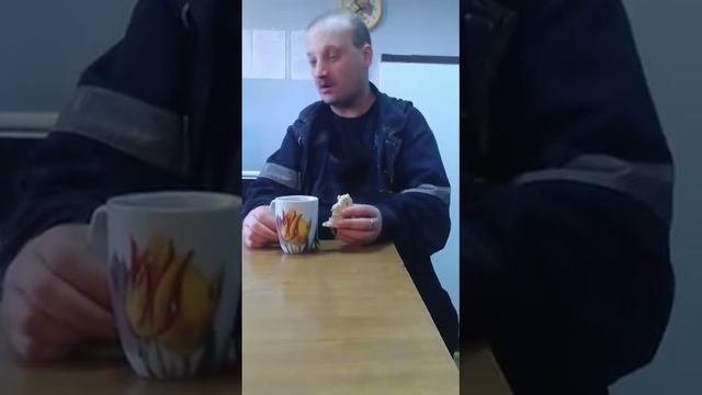 Лёша Эбола чай пьёт смотреть онлайн