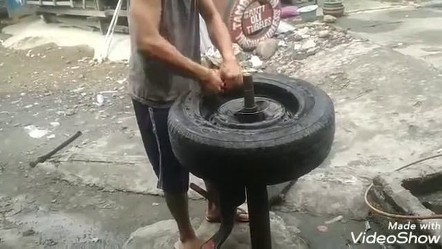 Cara manual buka dan pasang ban dalam mobil-PA DOLA channel. смотреть онлайн