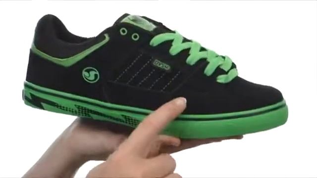 DVS Shoe Company Ignition CT Kids (Little Kid/Big Kid) SKU:#8045709 смотреть онлайн