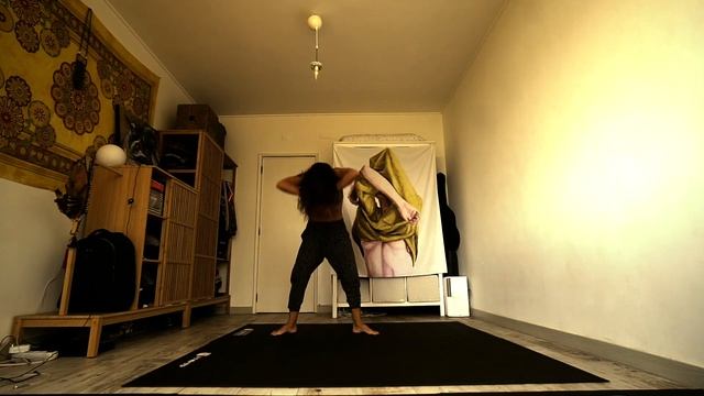 Yogance on Patreon.com/MovMEANTclasses смотреть онлайн
