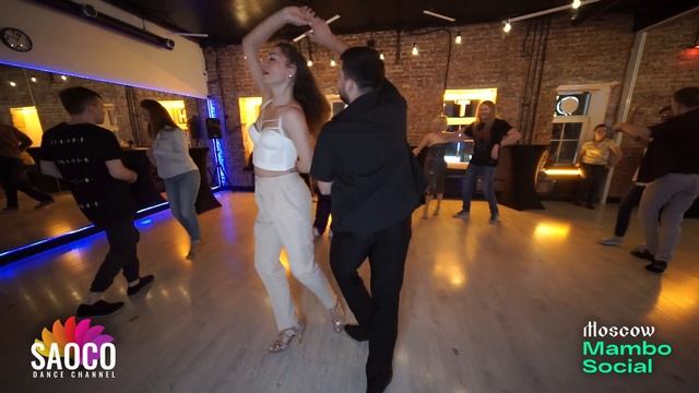 Alexandr Maneev and Marina Shichkova Salsa Dancing at Moscow Mambo Social 2021 смотреть онлайн