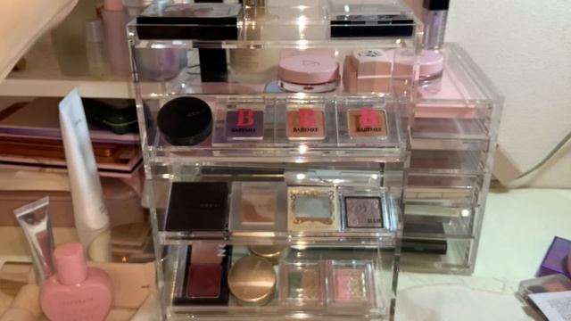 管理の悪い人間のコスメ整理・収納動画 IKEA 無印良品 Decluttering and Organizing my makeup смотреть онлайн