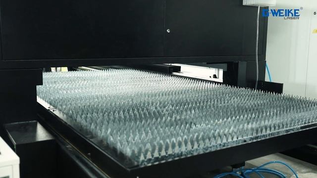 Gweike Fiber Laser Cutting Machine LF3015GA II смотреть онлайн
