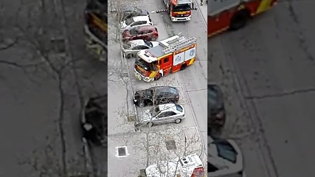 Recogida Escala Articulada 51 (EA-51) Bomberos Madrid смотреть онлайн