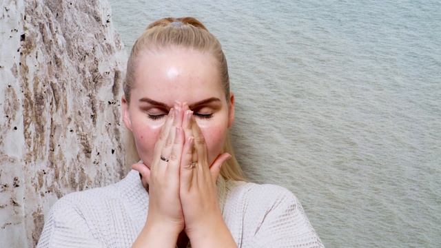 REN Clean Skincare | Youth Serum смотреть онлайн