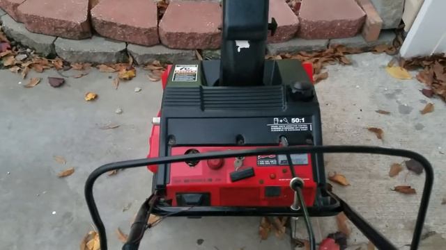 MTD RUNNING.carb cleaned. Ice scraper flipped (reversible, stock number 1033) смотреть онлайн
