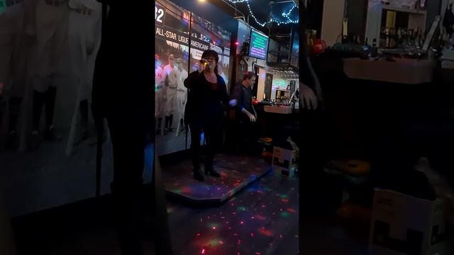 Neon Moon Brooks&Dunn Cover By Lynda Lee смотреть онлайн