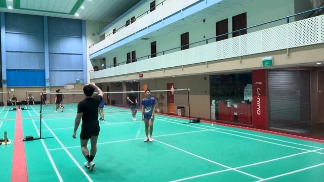 Badminton - Alena/Aug VS Andon/Rachel смотреть онлайн