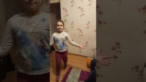 юни не играй со мной танец