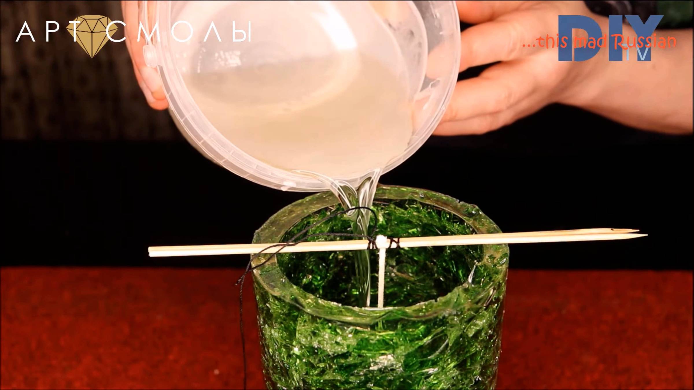 СВЕЧА ИЗ БУТЫЛОЧНОГО СТЕКЛА \ СВОИМИ РУКАМИ смотреть онлайн