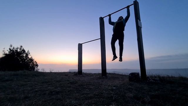 ✅ ХОЧУ 300 раз ПОДТЯНУТЬСЯ на ТУРНИКЕ смотреть онлайн