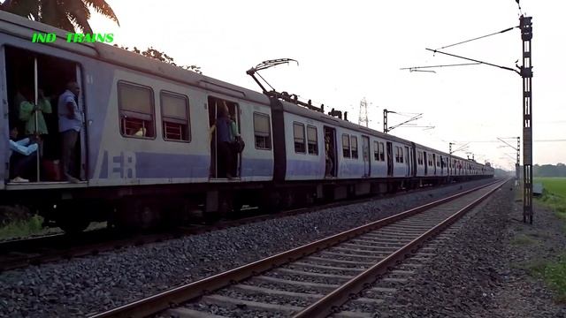 Katwa-Bandel Brand New ALSTOM EMU Train Skip Between Level Crossing Gate Quickly | Eastern Railways смотреть онлайн