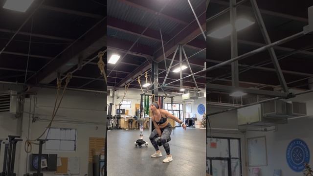 6:24 - DB hang power clean + split jerk & chest to bar смотреть онлайн
