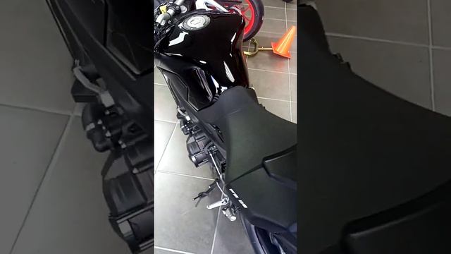 2016 Yamaha FZ-09 only 2700 miles $6250. Call 346-801-4385 смотреть онлайн