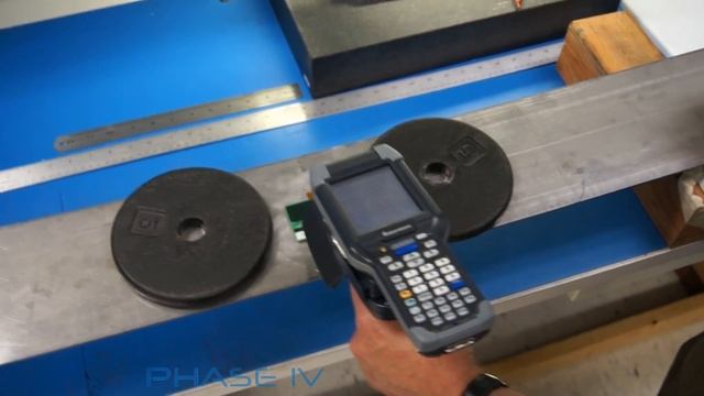Battery-Free & Wireless RFID Strain Gauge (Strain Gage) - Tutorial and Demonstration смотреть онлайн