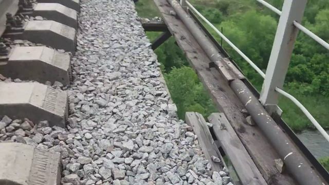 Кривой Рог Опасный железнодорожный мост Кривой Рог. смотреть онлайн