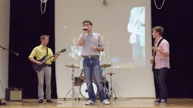 The Sunglasses-tuk tuk tuk į medį tris kartus cover смотреть онлайн