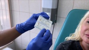 Процедура прокола ушек в медицинском центре «Фамилия»