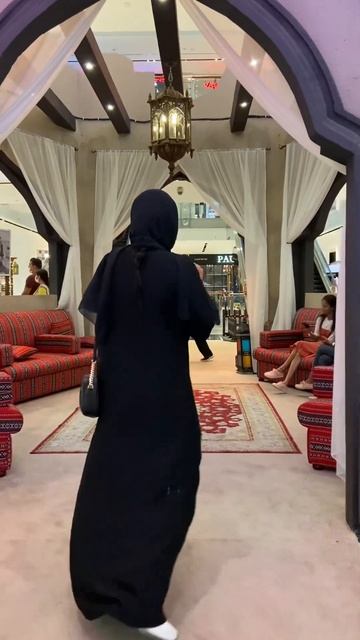 Внутри АБУ-ДАБИ МОЛЛ