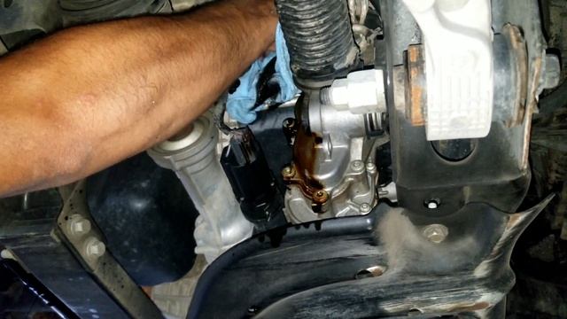 2019 RAM 1500 Rebel 5.7L V8 4WD AMSOIL Oil Filter Change смотреть онлайн