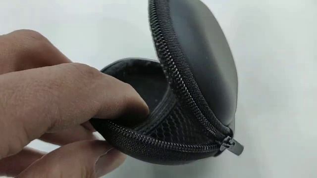 Original KZ PU Leather Earphone Bag Earbuds Storage Box - BLACK смотреть онлайн