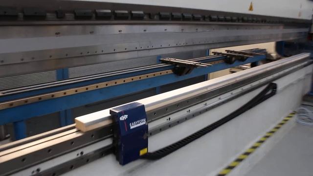 EHT VARIOPRESS 135-45 hydr. Abkantpresse смотреть онлайн