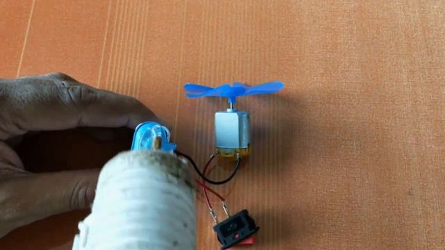 How to mak 9v Battery Fan - DIY handy Fan смотреть онлайн