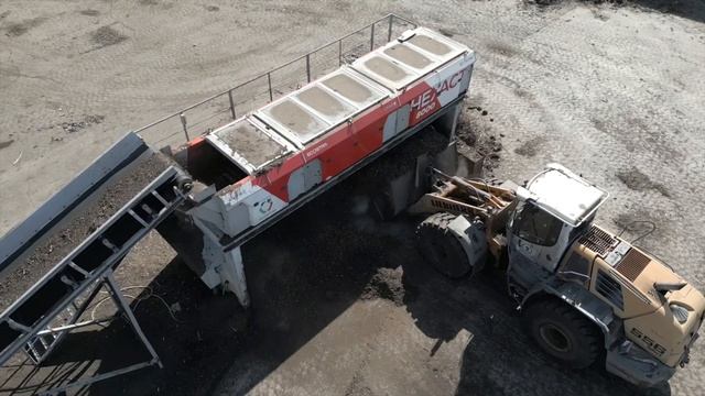 Hexact 8000 Screening Compost From Organic Waste