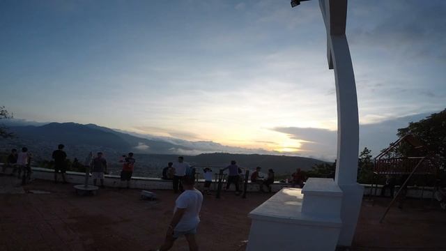 Cometa visto desde lo cerro de la cruz | Chilango en Tepic смотреть онлайн