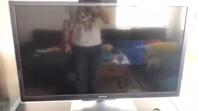 Panasonic TX-L42ET5B 42 inch 1080p 3D LED TV смотреть онлайн