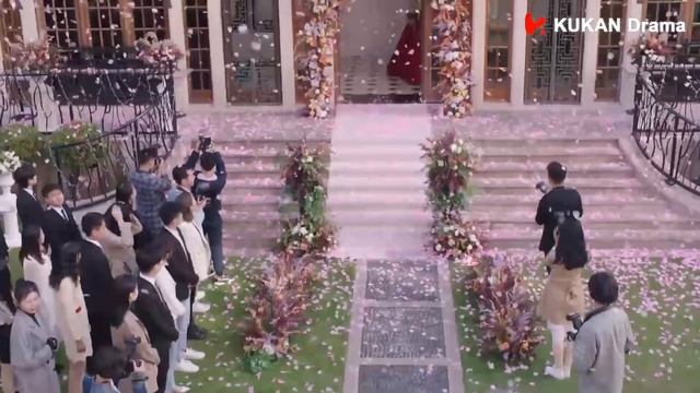 二十年前相遇二十年後結緣，兩人穿著自己设计的禮服舉行婚禮 💖 中国电视剧 смотреть онлайн