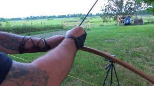 Самый простой в изготовлении лук из букового черенка. Начальная скорость стрелы