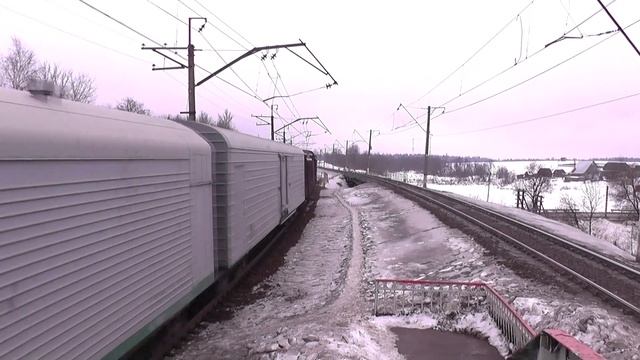 Электровоз ВЛ11М-319Б/325 с грузовым поездом смотреть онлайн