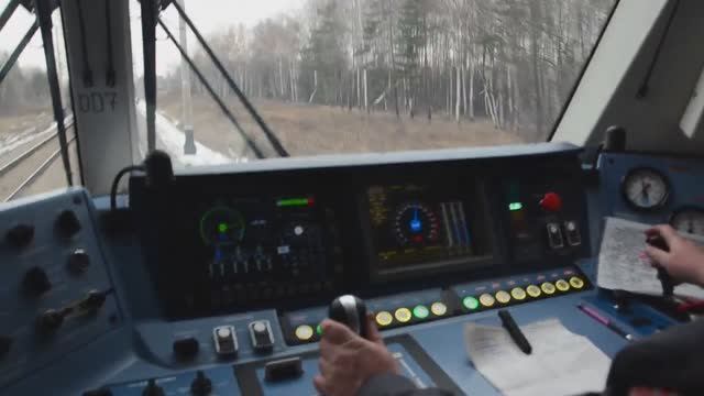 В кабине ЭП20 на испытаниях "Стрижа" смотреть онлайн