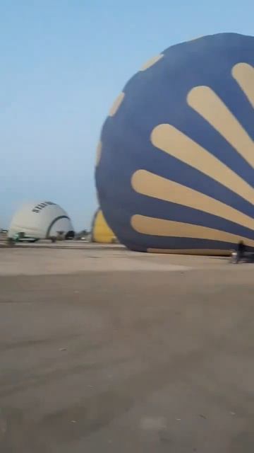 Как надувают воздушный шар. Луксор, Египет. Aerostat. Воздухоплавание. Полет на воздушном шаре смотреть онлайн
