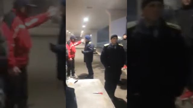 Митниця Чоп, 2 грудня 2019р. Стоїмо 15годин. Звірі..знущаються над людьми. смотреть онлайн