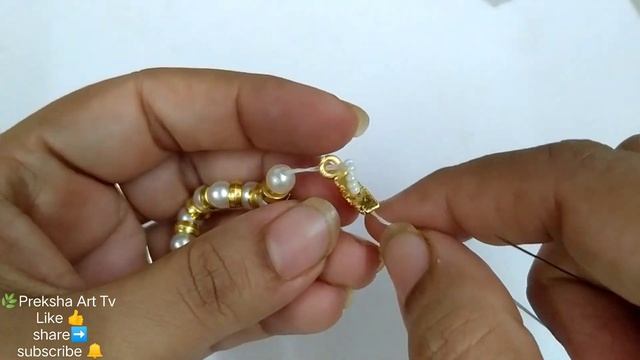 👉 सिर्फ एक पदक में बनाई न्यू डिजाइन कंठ माला।moti mala।new gadi malaji। thakorji shingar।kangan।art смотреть онлайн