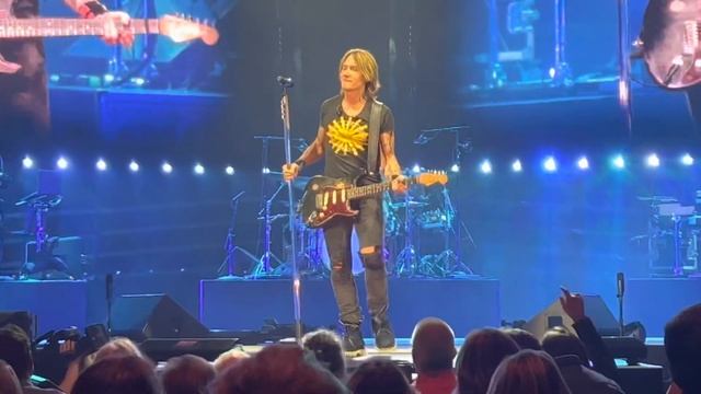 Keith Urban Mohegan Sun 10/21/2022 смотреть онлайн