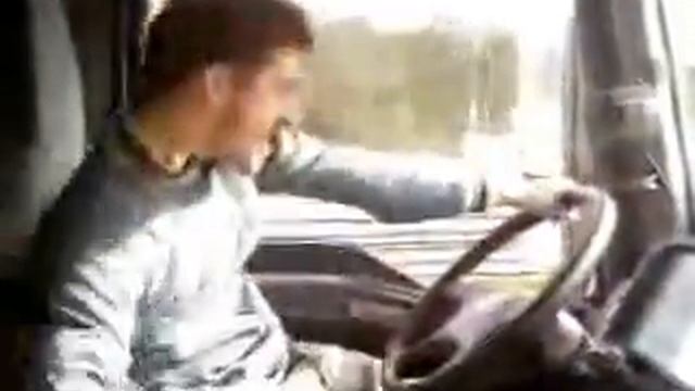 Молдавский дальнобойшик.flv смотреть онлайн