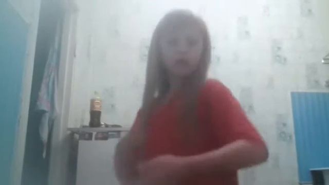 МОЁ ПЕРВОЕ ВИДЕО! ТАНЦУЮ ПОД ПЕСНЮ "ТАЕТ ЛЁД" смотреть онлайн