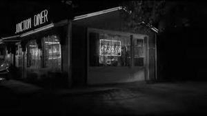 Мы прерываем передачу для очередного выпуска новостей