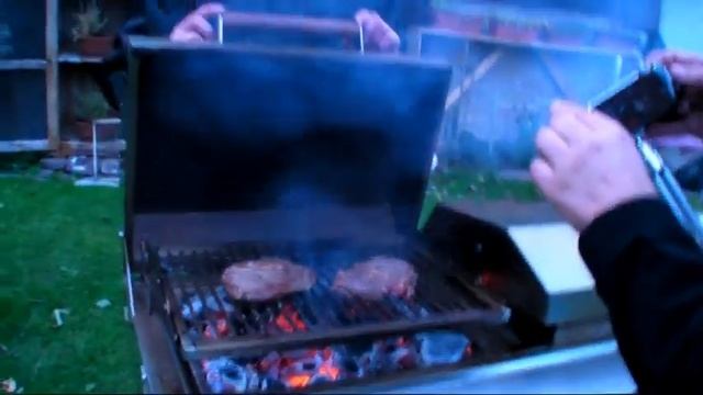 Hereford Dry-aged Ribeye Entrecôte Steak vom Grill - Disturbed Cooking Ep. 27