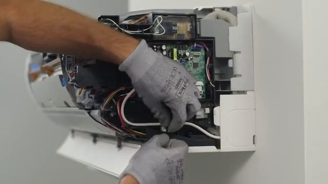 Daikin Online Controller Ururu Sarara FTXZ N installation video смотреть онлайн