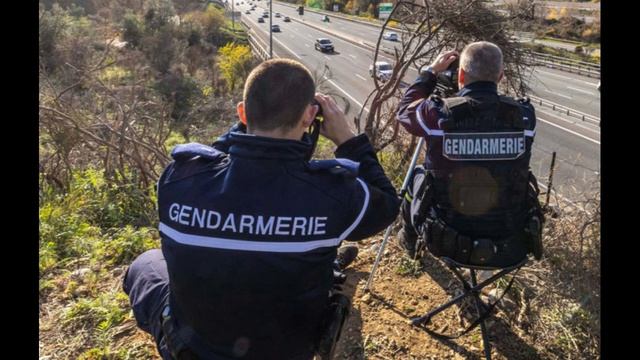 Intercepté à 168 km/h, il confie aux gendarmes qu’il veut créer une appli pour chauffards смотреть онлайн