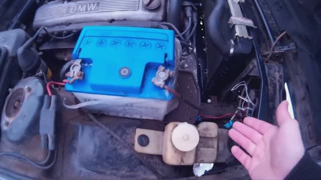 Как открыть машину, если сел аккумулятор, а авто на сигнализации. (BMW E34) смотреть онлайн