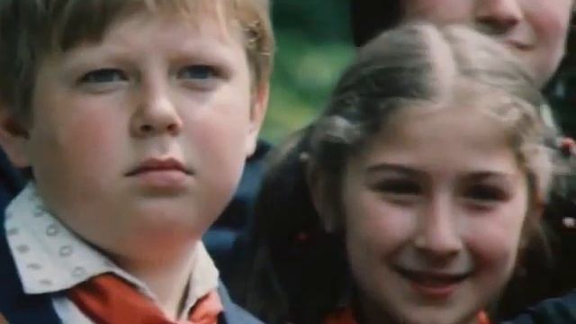 Beautiful Faraway - Visitante Do Futuro ( 'Guest From The Future' )