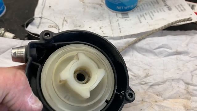 SUPER EASY STARTER SPRING REPLACEMENT ON JUST ABOUT ANY 2 OR 4 CYCLE ENGINE! смотреть онлайн