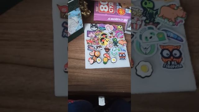 нашёл редкий стикер 2 из магнита смотреть онлайн