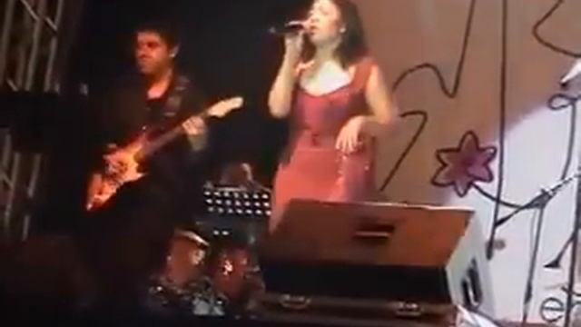 VANESSA SANTIAGO - AYER смотреть онлайн